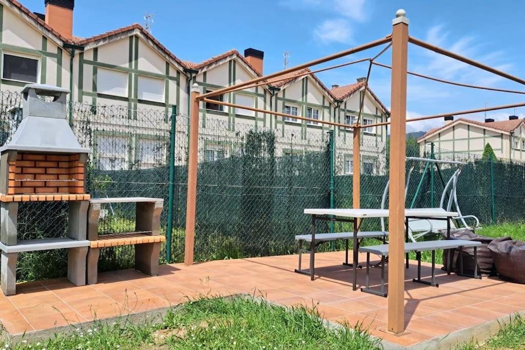 Espectacular Casa Rural En Espinosa de los Monteros Εξωτερικό φωτογραφία